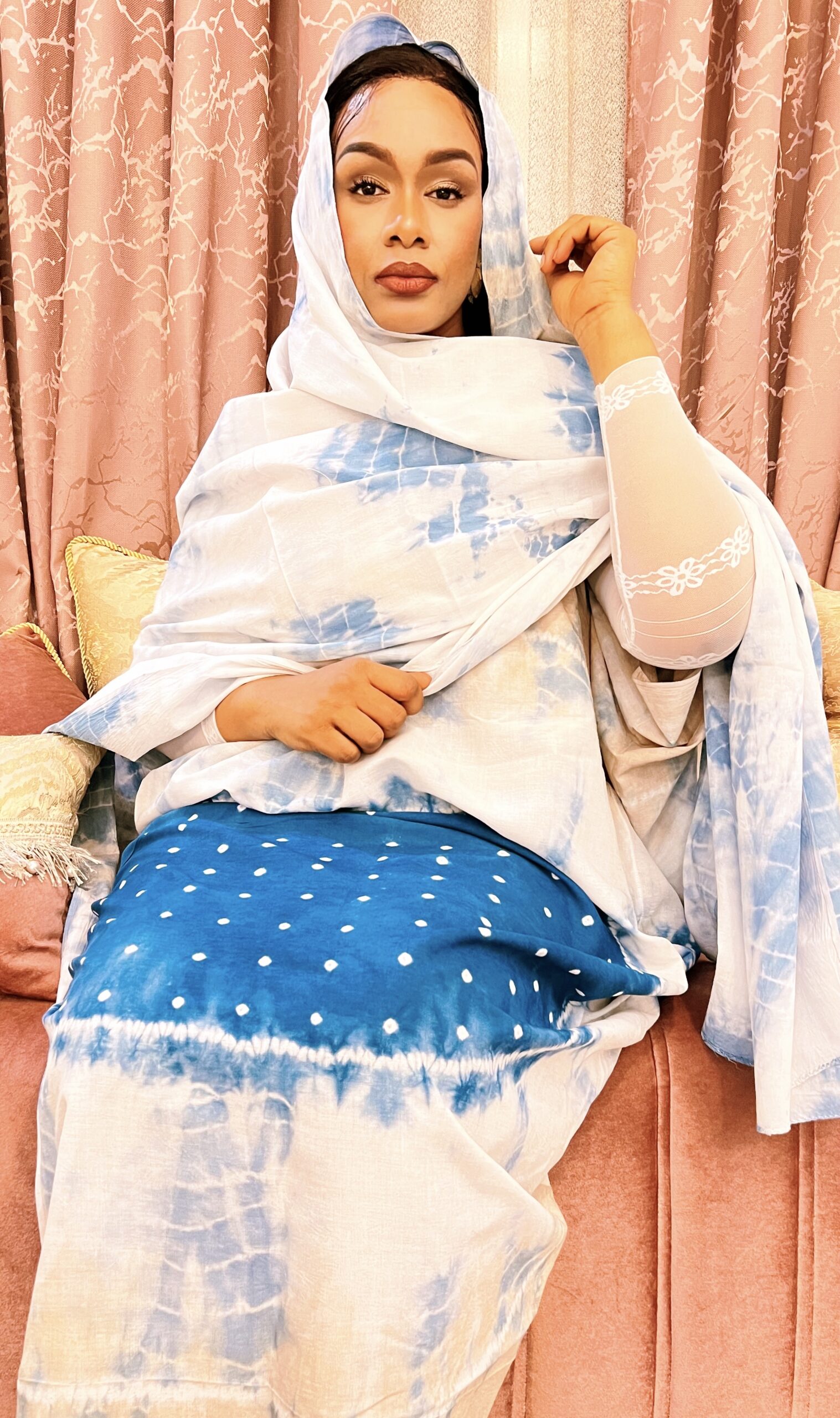 0B9D75B6-3051-463D-B051-693AFB121D71 Sendel-Robe Melehfa – Image 1